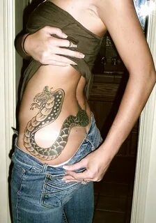 Татуировки змеи для девушек (68 фото)