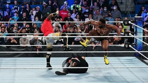 WWE SmackDown results, grades: Big E takes out Roman Reigns