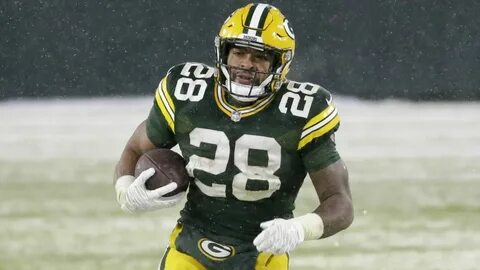 Packers rookie RB A.J. Dillon adds power dimension to domina