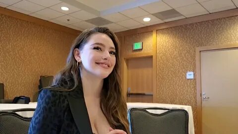Danielle Rose Russell "Legacies" Interview at Comic-Con - Yo