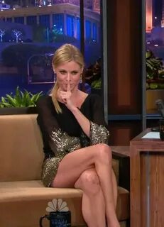 Leg_45 on Twitter: "Julie Bowen's legs look so muscular and 