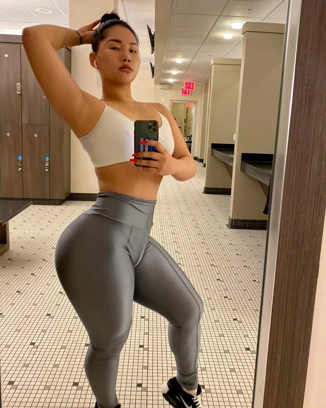 Megan Kim 💃 🏻 в Instagram: "Post workout selfies 🤳 #fitness #fitspo...