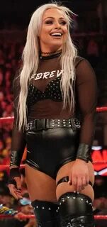 Liv at RAW - Imgur