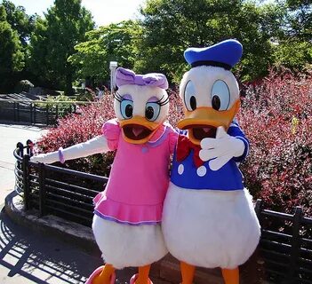 Donald and Daisy Duck Central Plaza, Disneyland Paris. Flick