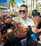 Mike "The Situation" Sorrentino celebrates 4th of July at RE