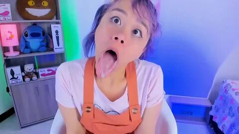 Lila Jordan Sucks Her Hand And She Plays With Saliva.