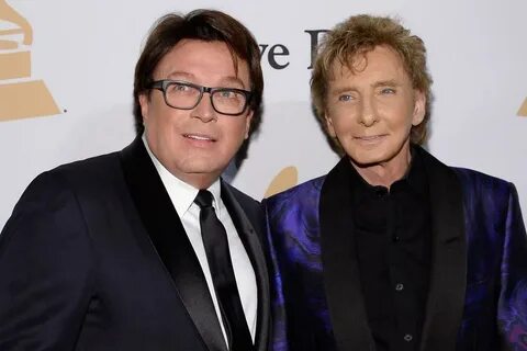 Barry Manilow and husband/manager fighting over Broadway run
