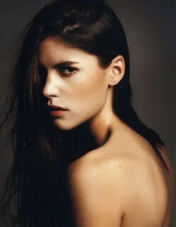 Photo of fashion model Laurie Gordeijns - ID 346067 Models T