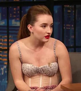 Kaitlyn Dever Nude Lesbian Sex Videos & Sexy Bikini Shots