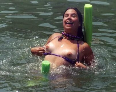 Naked girls on lake cumberland :: sancarloborromeo.eu