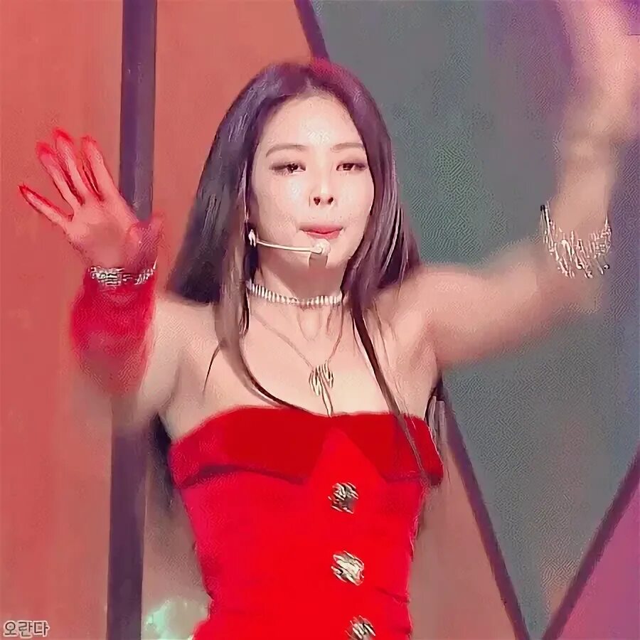 181125 인기가요 블랙핑크 제니 솔로컴백 + 1위.gif - 인스티즈(instiz) 인티포털