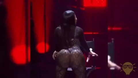 Nicki Minaj Shaking Her Ass