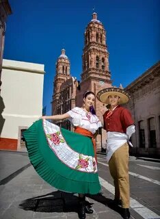 Octubre Mexican fancy dress, Mexican outfit, Ballet folklori