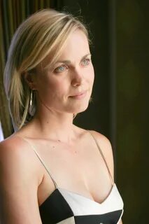 Hot TV Babe Every Week.Radha Mitchell 天 涯 小 筑