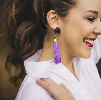 How to wear Tassel Earrings to look stylish and beautiful. (