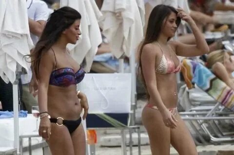 Antonella Roccuzzo and Daniella Semaan: Wearing bikinis-01 G