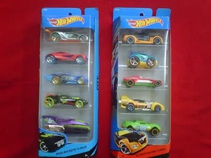 Terjual Paket Hot Wheels Ultimate Rancing 5 Pack & Road Rock