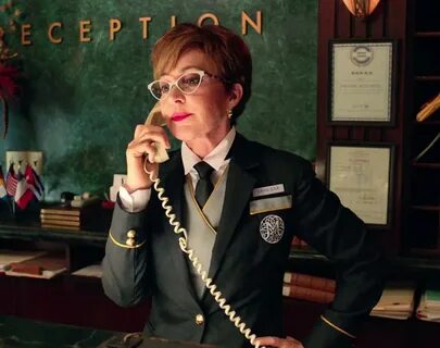 Ghostbusters (2016) - Annie Potts as Desk Clerk - IMDb