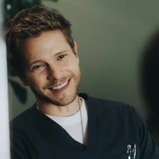 Pin by Cindy Howard on Matt Czuchry The resident tv show, Ma