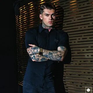 Пин на доске Stephen James Gianni Kavanagh Men