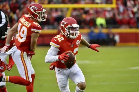 Kansas City Chiefs safety Tyrann Mathieu (32) carries the ba