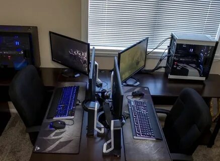 Gaming Desks Video game rooms, Gaming room setup, Game room