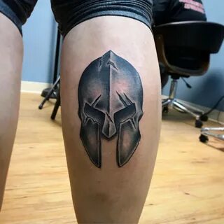 Spartan Helmet Tattoo Shoulder / Single needle Spartan helme