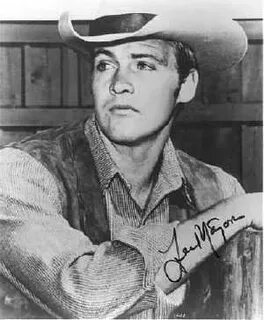 The Unofficial Lee Majors Page - Photos - Frank Murillo - Ga