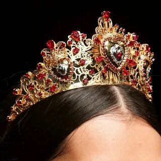 Dolce & Gabbana Queen images, Red queen, Queen aesthetic