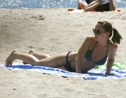 christina-ricci-bikini-9 Celebrity Feet