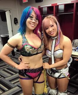 Kairi Sane With Asuka Backstage at WrestleMania Wwe female w