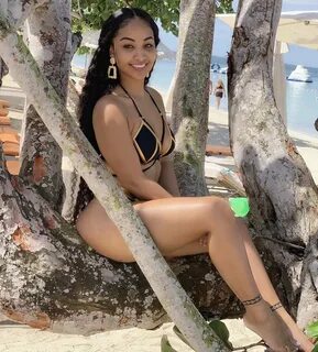 Shenseea's Feet wikiFeet