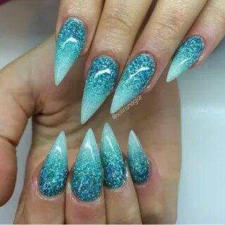 Nailspiration: Blue ombre stiletto nails (With images) Glitt
