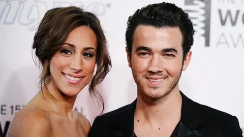 Kevin And Danielle Jonas: 'We're Having a Girl!' - ABC News