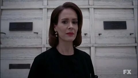 Lana Winters remembers Oliver Thredson - YouTube