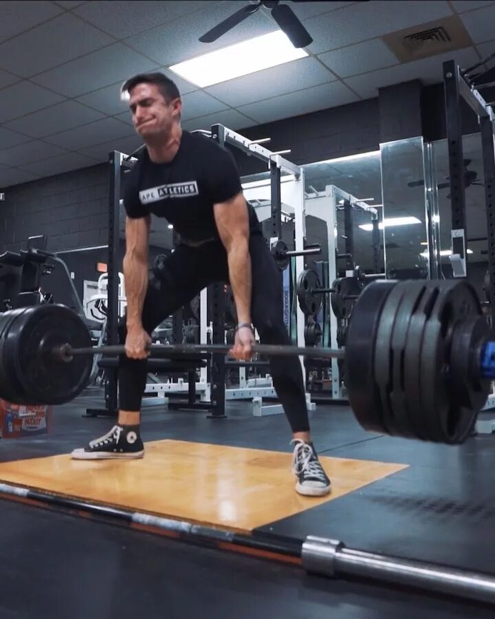 Maxx Chewning on Instagram: "Top set of 4 reps with 540lbs/245kg on a ...