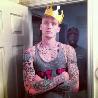 Pin on MGK ❤ Machine Gun Kelly