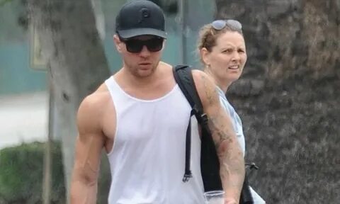 Ryan Phillippe shows off his ripped physique as he hits the 