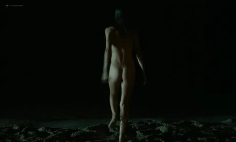 Agnes-Soral-nude-topless-and-hot-Un-moment-d_egarement-FR-19