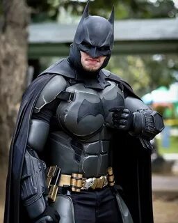 batman cosplay by Thomas Wayne #batman #cosplay #costume #Dc