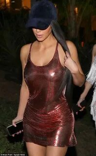 Kim Kardashian appears to have heel missing from Gladiator-s