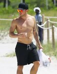 39: Ryan Phillippe Shirtless Male Celebrities at Every Age P