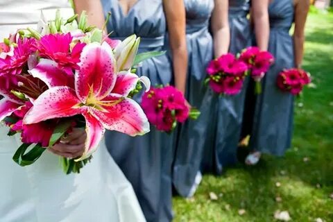 Букет невесты из лилий: идеи свадебных композиций с фото - б