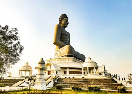 File:A cornered view of Dhyana Buddha statue in Amaravathi.j