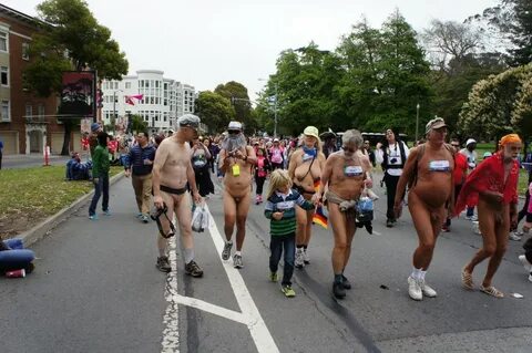 Bay To Breakers Nude Redhead :: Divebali.eu