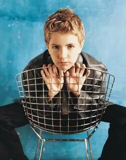 Picture of Billy Gilman in General Pictures - billy_chair2.j