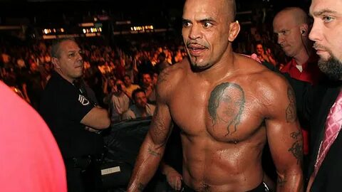 UFC 133: Jorge Rivera is too old to keep getting punched in 