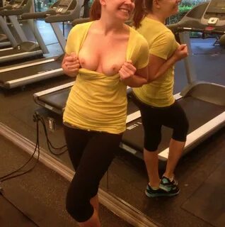 Flashes with a tit and pussy in the gym " 100% Fapability Po