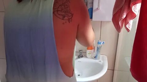 0:20 boob 