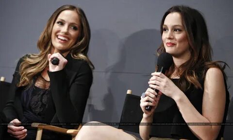 February 1 - The Apple Store Soho - Leighton Meester Photo (